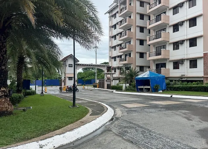 Functional Near Airport, Business Districts Holiday home