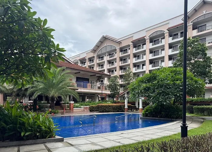 Functional Near Airport, Business Districts Holiday home