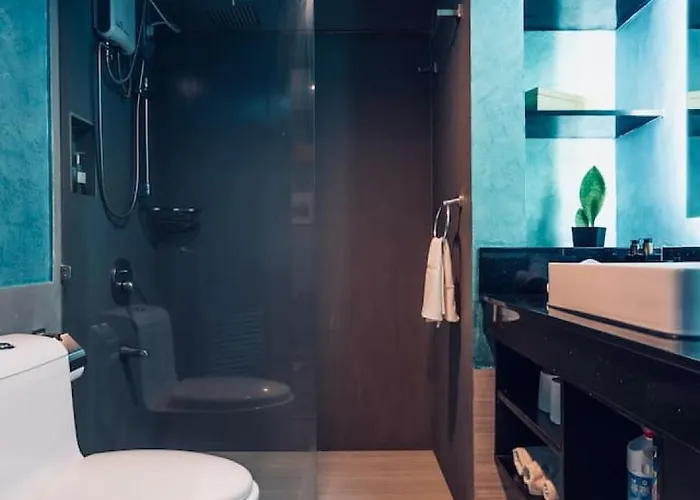 Functional Near Airport, Business Districts Holiday home *