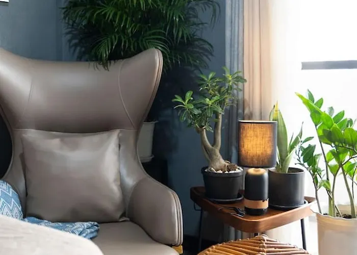 Functional Near Airport, Business Districts Holiday home